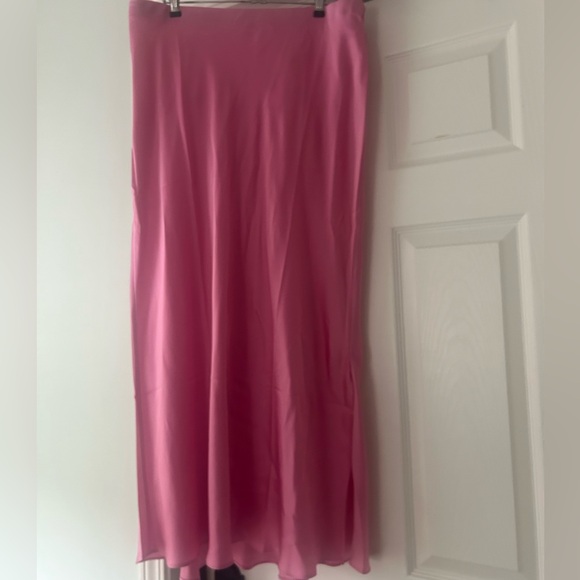 NWT Vineyard Vines XL Silky skirt -Tea Rose - Picture 2 of 7